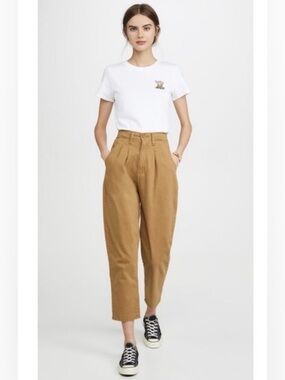 Levi’s gold twill pleated balloon leg pant jeans Size 25 stretch cotton Casual